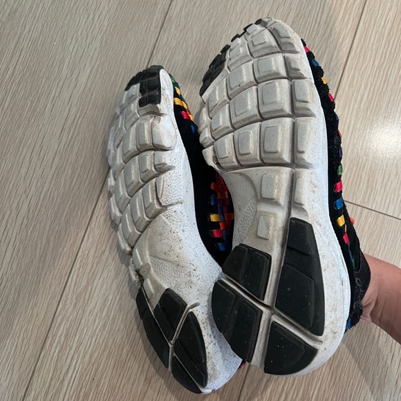 nike sneaker - Picture 4 of 5